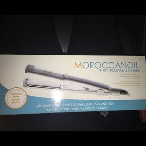 Moroccan Oil Straightener, never used.